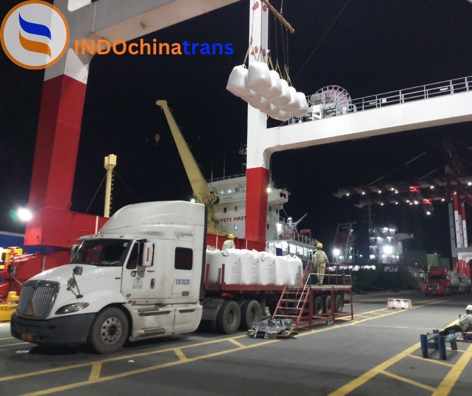 Vận Chuyển Túi Jumbo Bằng Xe Rơ Mooc Sàn